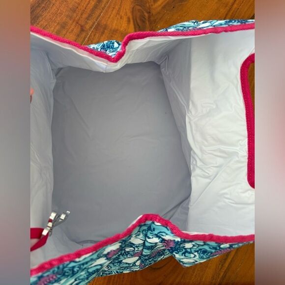 Margaritaville Cooler bag with bottle opener EUC - Picture 4 of 9